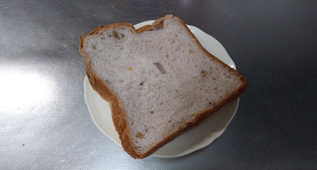 HBで作る、くるみ食パンのレシピ